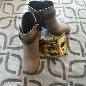 Boots/Booties by Cityclassified.
